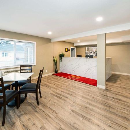 Econo Lodge Inn & Suites Pincher Creek Εξωτερικό φωτογραφία