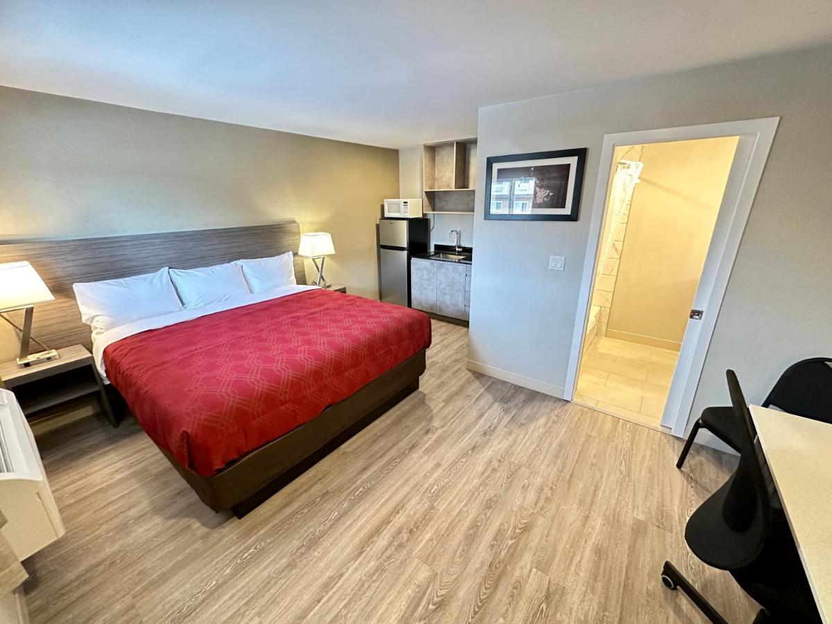 Econo Lodge Inn & Suites Pincher Creek Εξωτερικό φωτογραφία