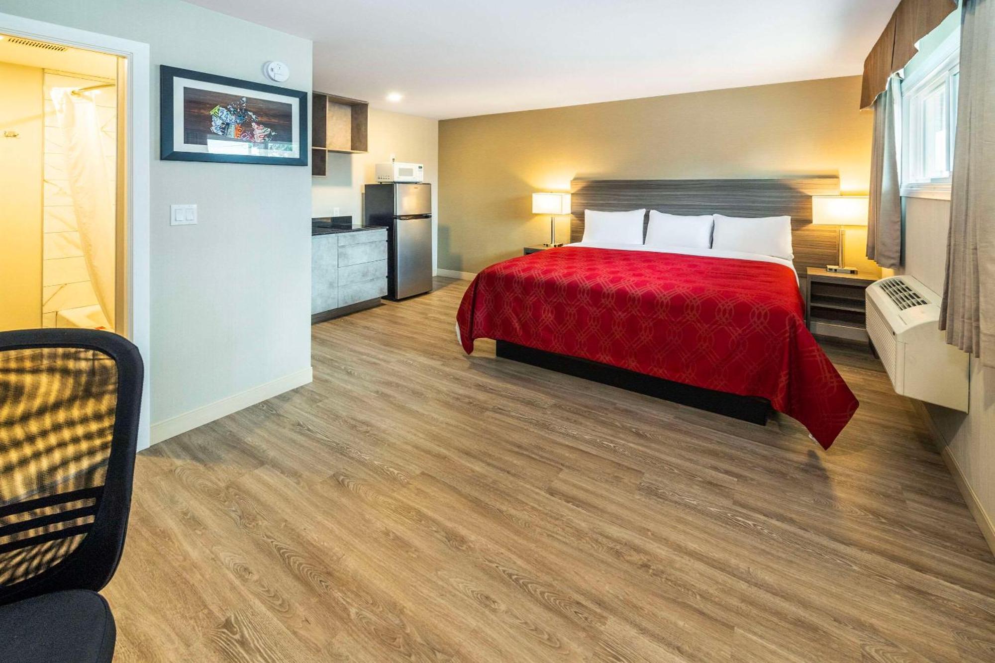 Econo Lodge Inn & Suites Pincher Creek Εξωτερικό φωτογραφία