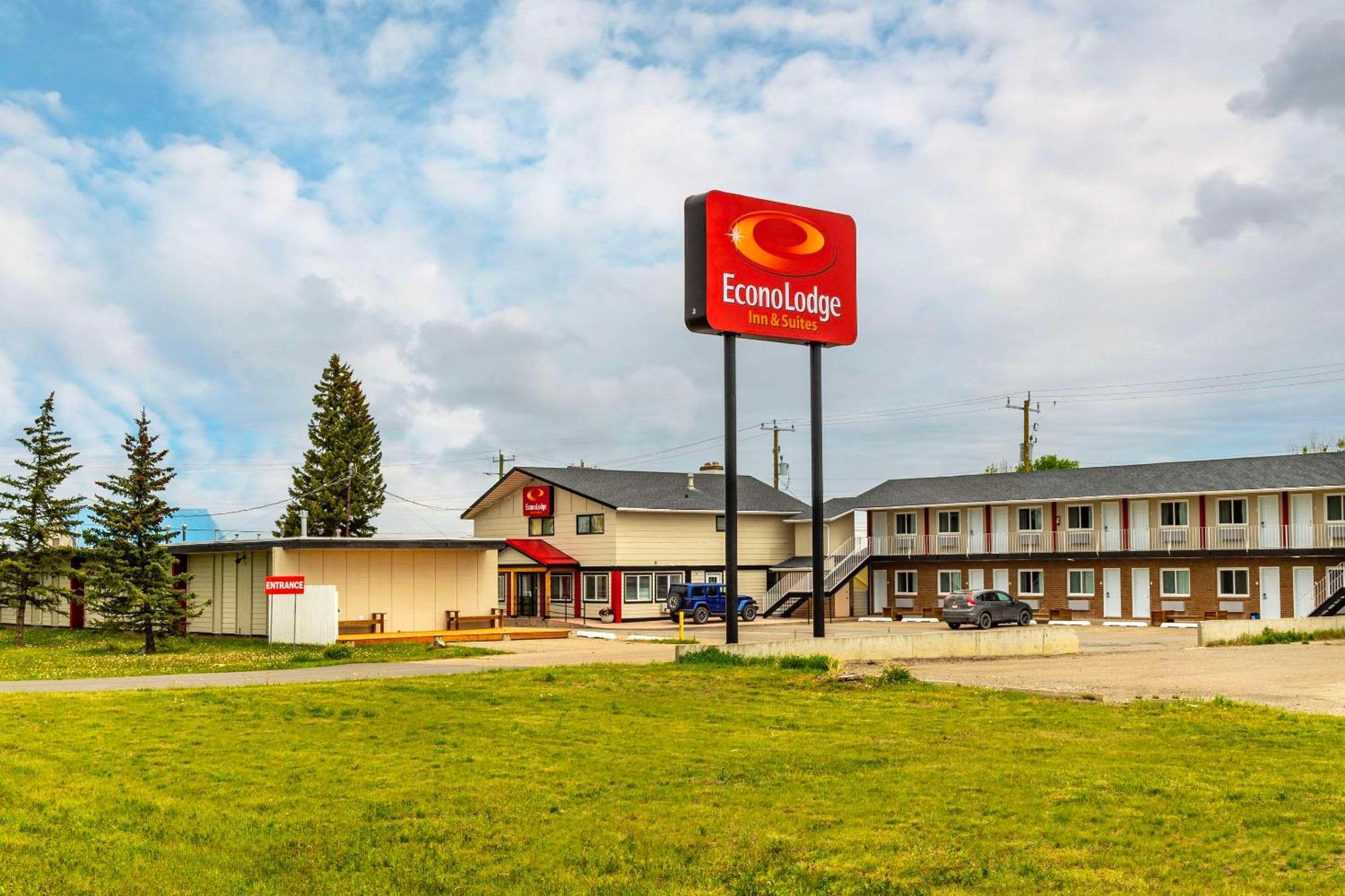 Econo Lodge Inn & Suites Pincher Creek Εξωτερικό φωτογραφία