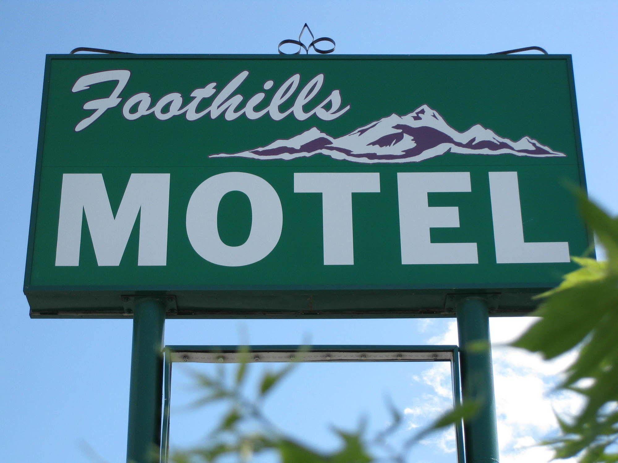Econo Lodge Inn & Suites Pincher Creek Εξωτερικό φωτογραφία