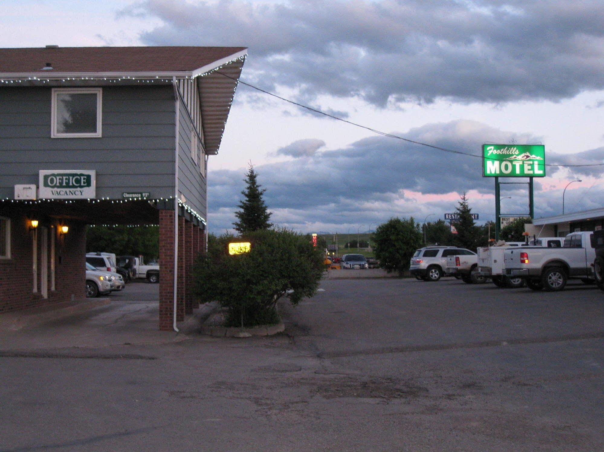 Econo Lodge Inn & Suites Pincher Creek Εξωτερικό φωτογραφία