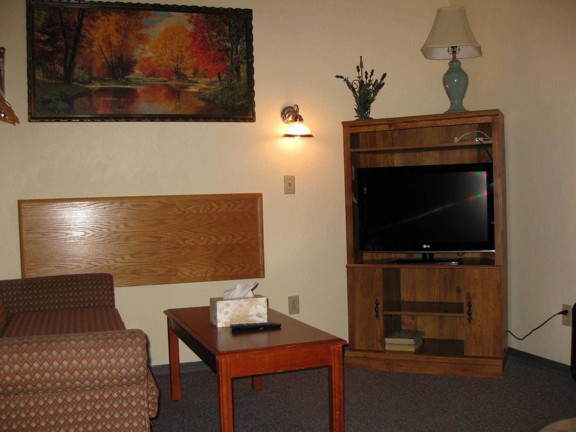Econo Lodge Inn & Suites Pincher Creek Εξωτερικό φωτογραφία