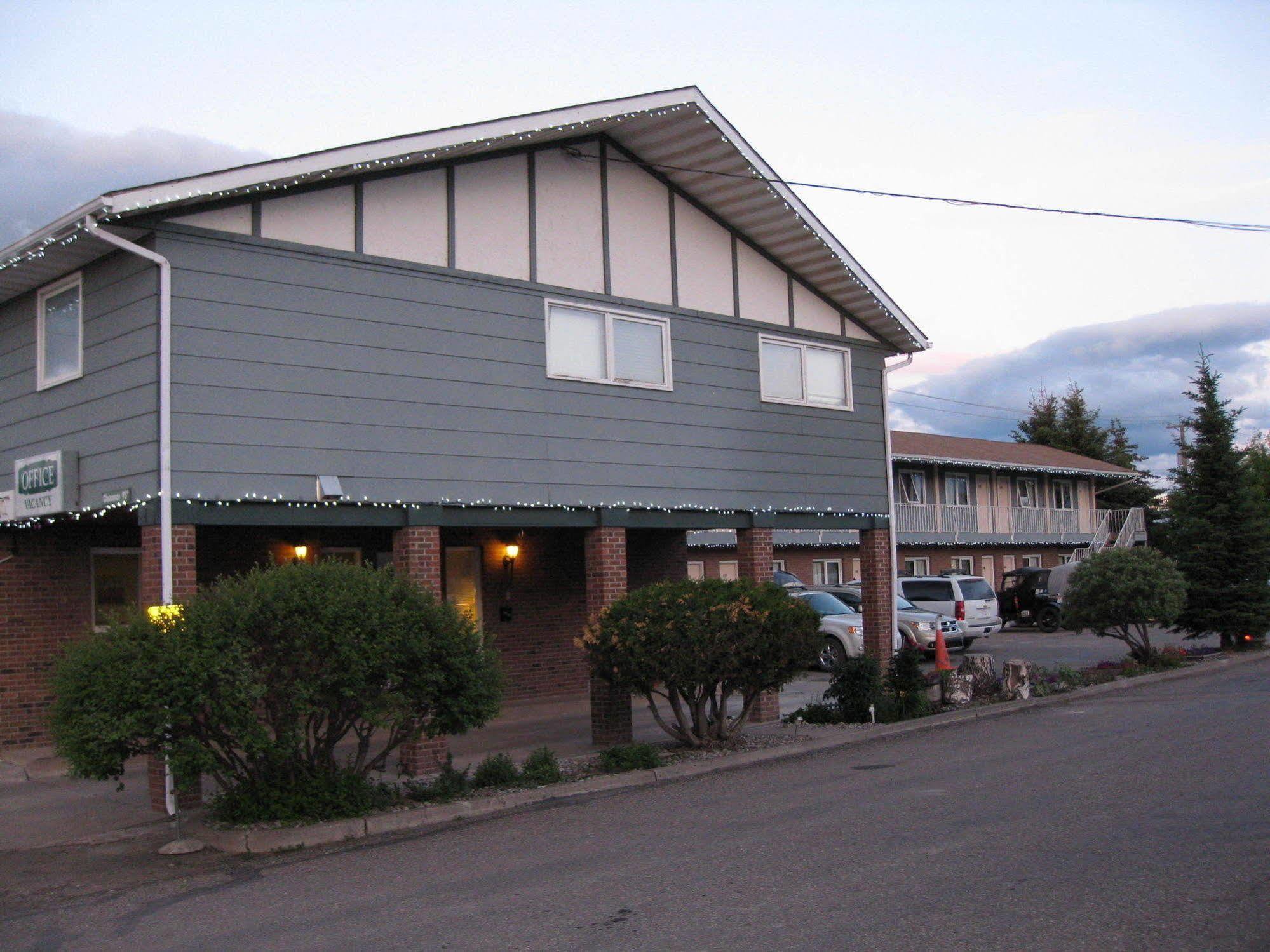 Econo Lodge Inn & Suites Pincher Creek Εξωτερικό φωτογραφία